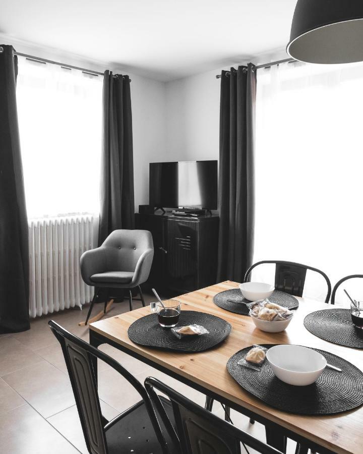Au Chalet Des Quatre Saisons อักซ์-เลส์-แตร์มส์ ภายนอก รูปภาพ