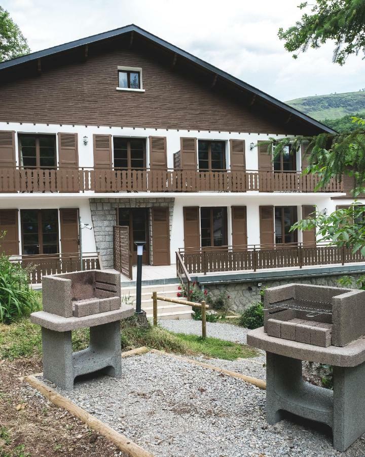 Au Chalet Des Quatre Saisons อักซ์-เลส์-แตร์มส์ ภายนอก รูปภาพ